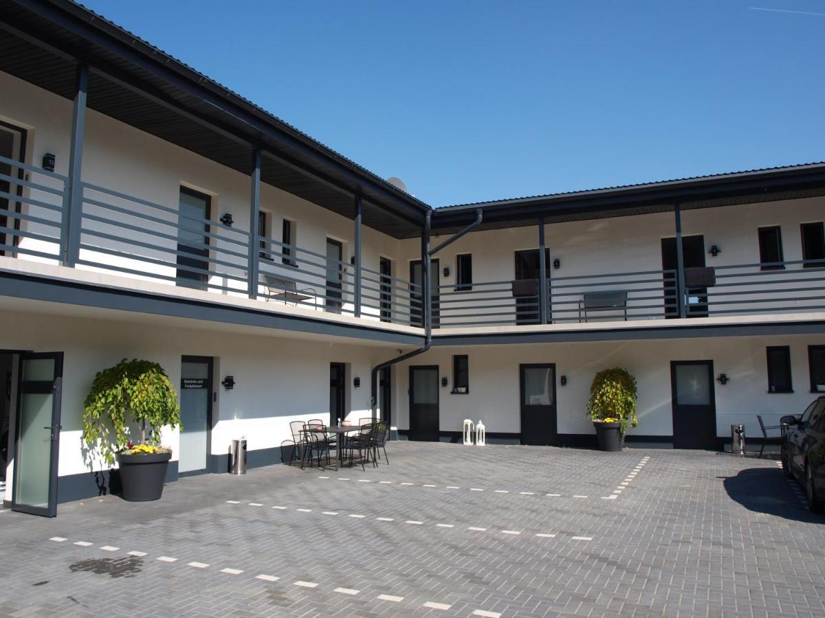 Gaestehaus Strauss Rodgau Eksteriør billede